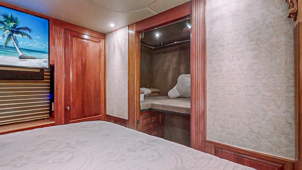 2006 Prevost Royale XLII For Sale